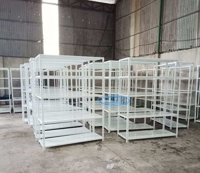 Onetech lắp đặt chuỗi kho hàng hơn 150 bộ kệ cho khách hàng