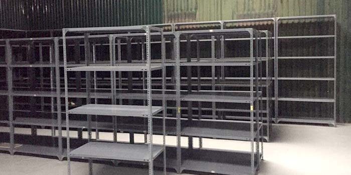 sắt v lỗ giá rẻ