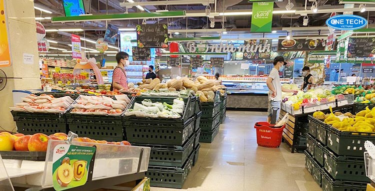 Kệ bày hàng rau củ quả siêu thị Vinmart