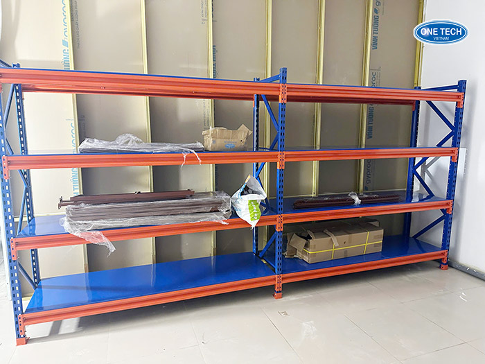 Lắp đặt kệ trung tải 4 tầng tại Thạch Thất - Hà Nội