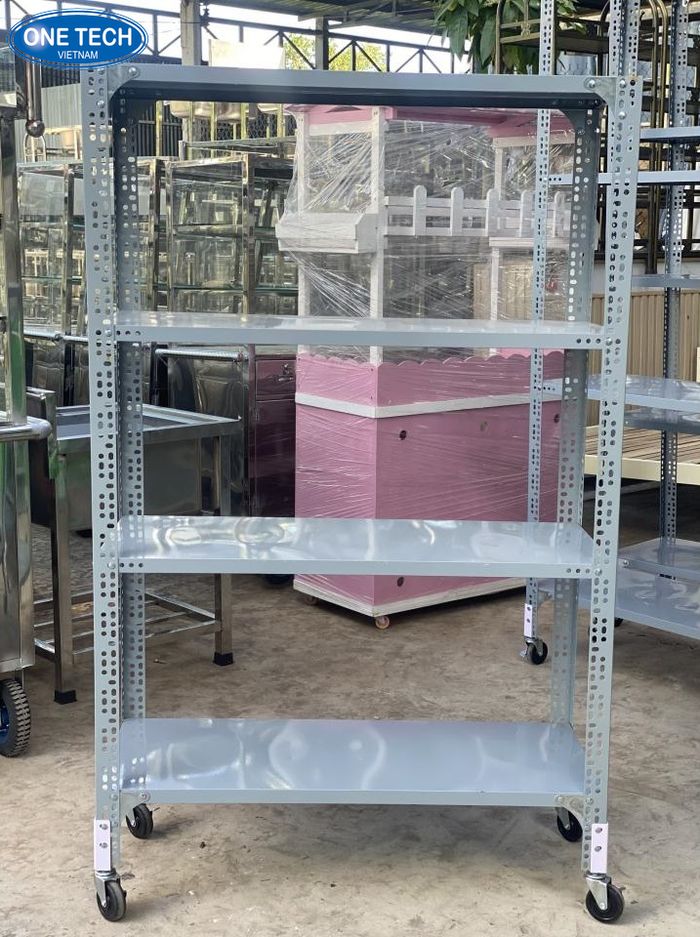 Mẫu kệ sắt V lỗ 4 tầng trang bị bánh xe tiện dụng
