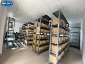 Giá bán thanh lý kệ sắt V lỗ giá rẻ TP.HCM tại One Tech Việt Nam