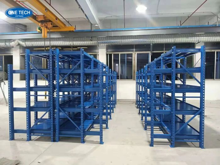 Kích thước của kệ sẽ được điều chỉnh và tư vấn tùy theo nhu cầu sử dụng
