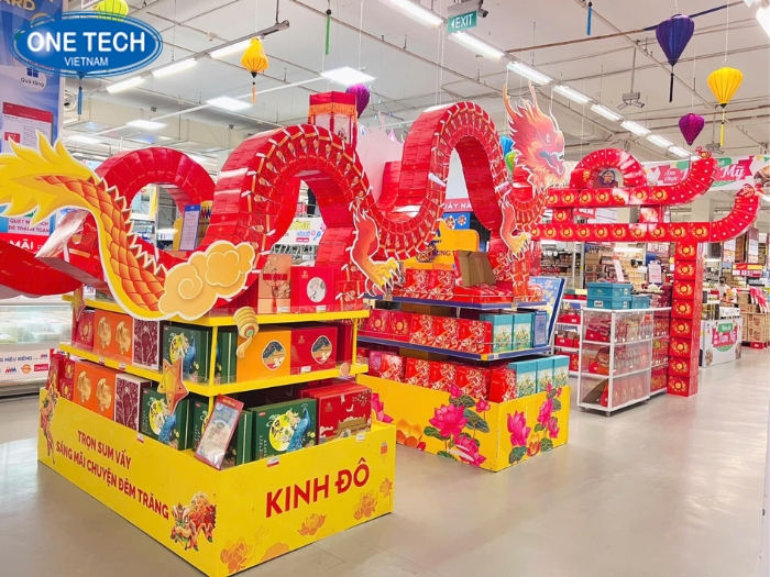Hình ảnh kệ trưng bày bánh trung thu từ thực tế 2
