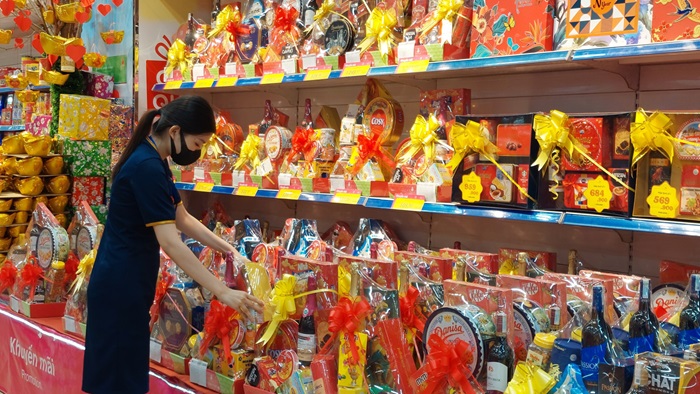 Giá kệ trưng bày hàng hóa ngăn nắp, dễ dàng lựa chọn