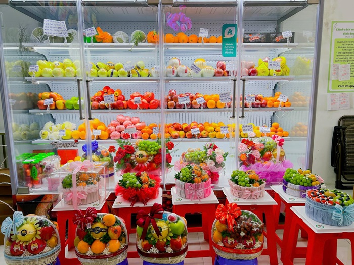 Kệ trưng bày giỏ quà kết hợp hệ thống đèn LED