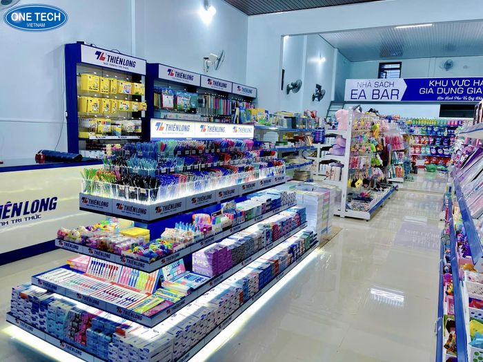Vai trò của kệ trưng bày bút viết trong mô hình kinh doanh
