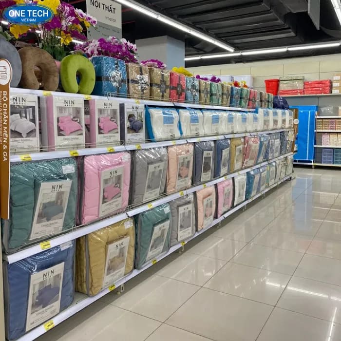 Kệ siêu thị trưng bày chăn ga gối đệm