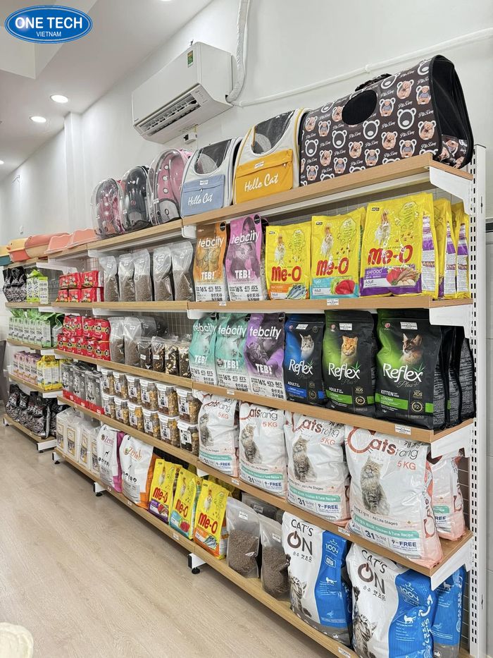 Kệ gỗ khung sắt cho cửa hàng thú cưng cao cấp