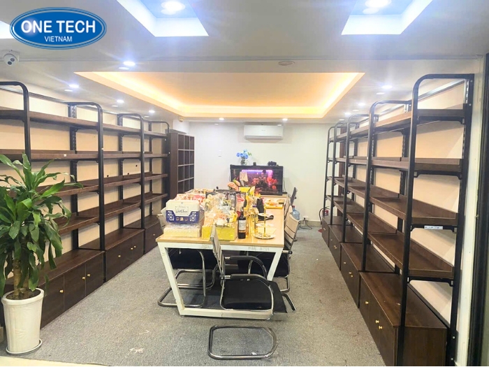 Hình ảnh dự án kệ sắt mâm gỗ One Tech 4