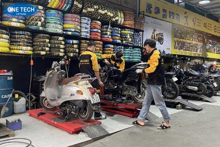Cửa hàng kinh doanh và sửa chữa xe máy