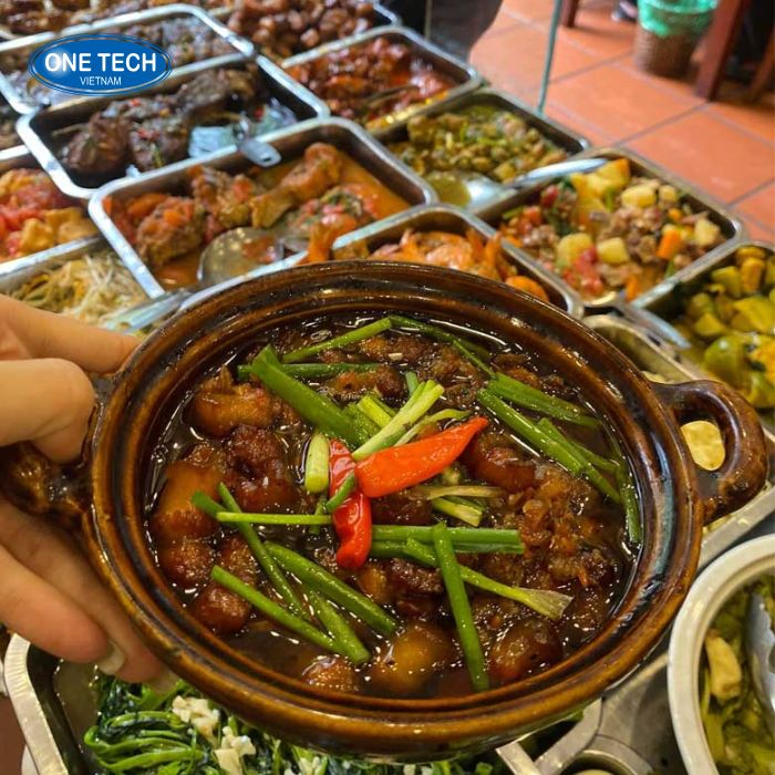 Mở tiệm cơm bình dân, vốn nhỏ lãi cao