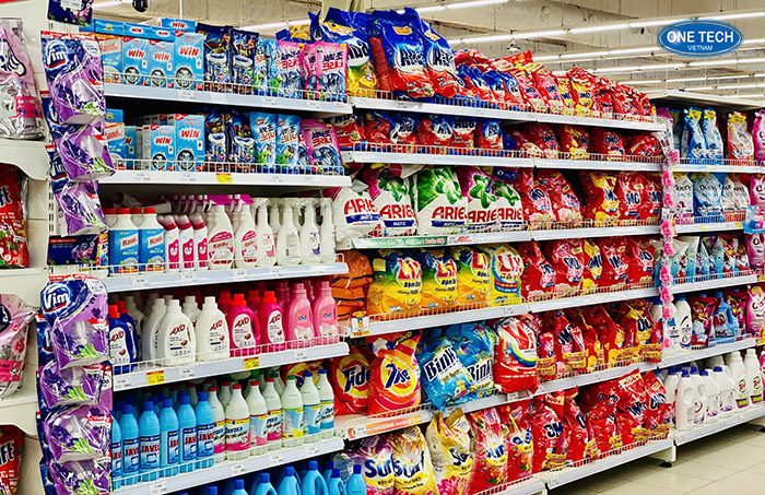 Kệ trưng bày nước sản xuất và lắp đặt bởi One Tech Việt Nam