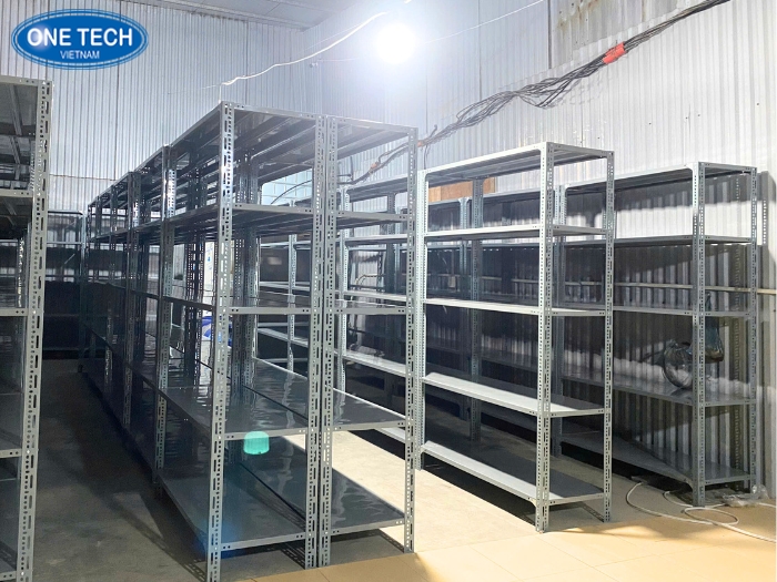 Kệ sắt đa năng thiết kế theo yêu cầu