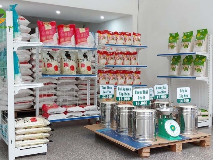 Mẫu thiết kế cửa hàng kinh doanh gạo 1