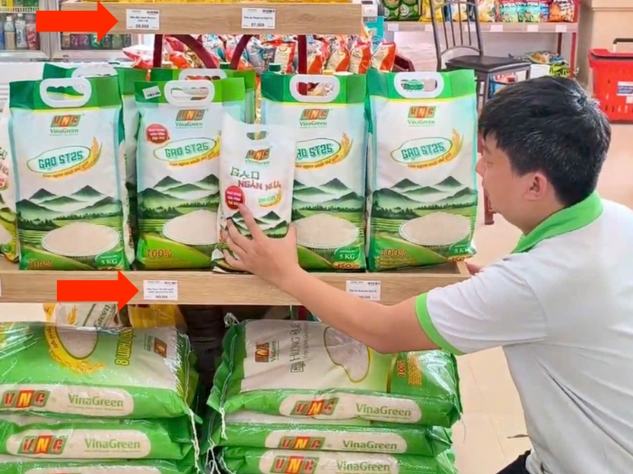 Niêm yết giá bán gạo rõ ràng