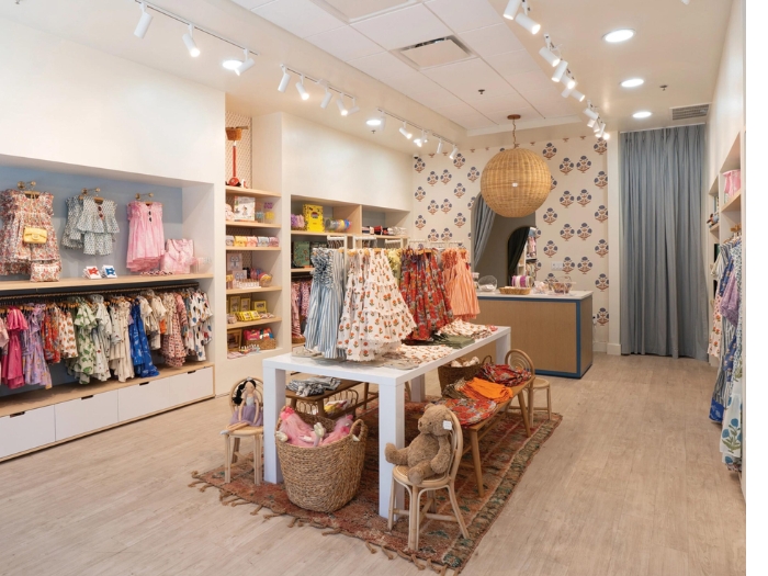 Mẫu thiết kế shop quần áo trẻ em 10