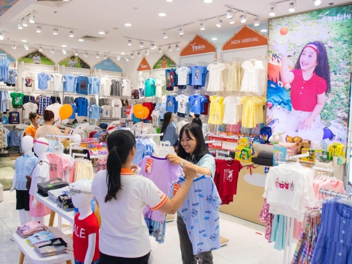 Mẫu thiết kế shop quần áo trẻ em 15