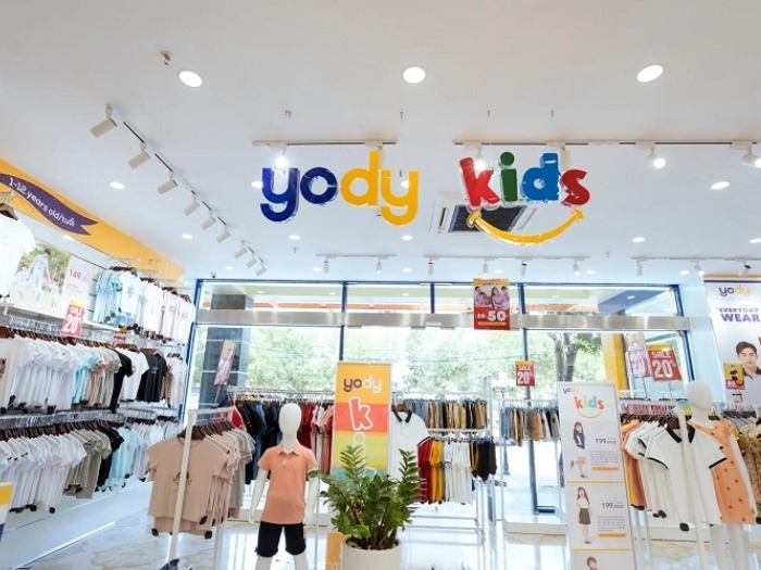 Mẫu thiết kế shop quần áo trẻ em 19