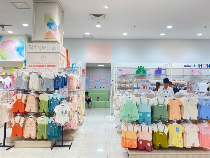 Mẫu thiết kế shop quần áo trẻ em 20