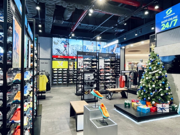 Mẫu thiết kế shop đồ thể thao khác 10