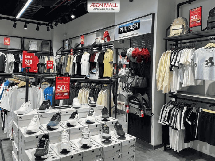 Các chi tiết phụ kiện đồ thể thao được bố trí hợp lý