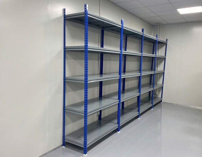 Kệ sắt đa năng trưng bày các loại máy bơm