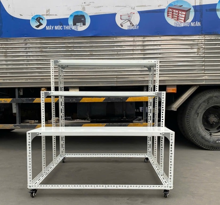 Kệ máy bơm giật cấp