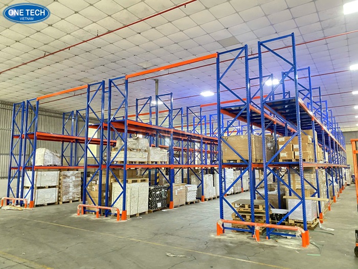 Kho hàng Viettel Post Bình Dương rộng hơn 800m2