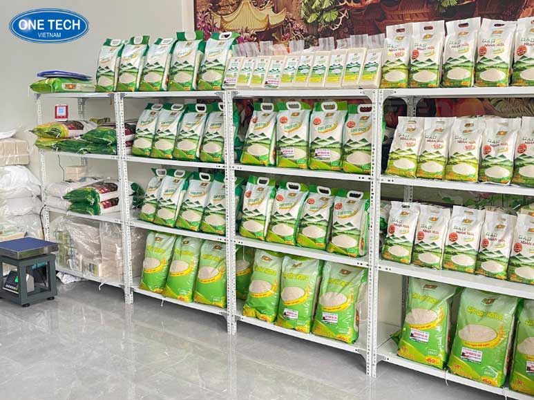 Không gian nội thất chính là “bộ mặt” của cửa hàng