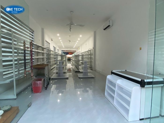 Hệ thống kệ trưng bày tại siêu thị Mai Châu, Hòa Bình