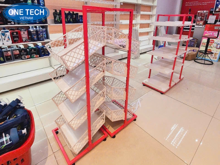 Kệ giỏ vuông màu hồng phối trắng