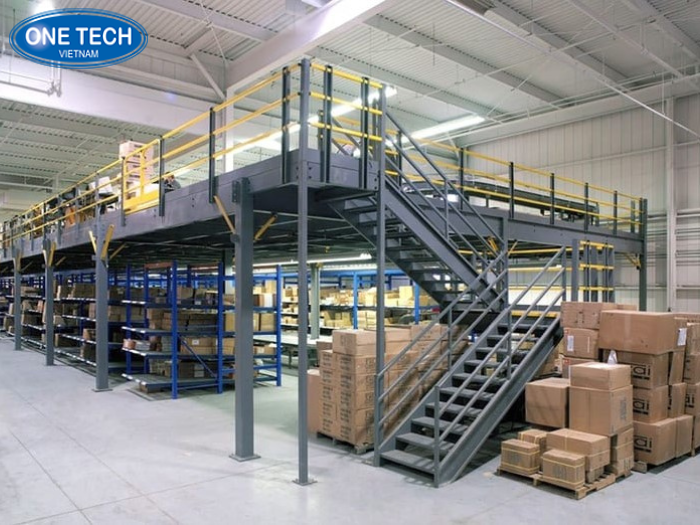 Kệ Mezzanine phân khu chức năng trong kho thực phẩm