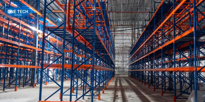 Hình ảnh thực tế kệ kho công nghiệp VinFast
