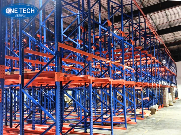 Kệ giúp tối ưu diện tích kho hàng